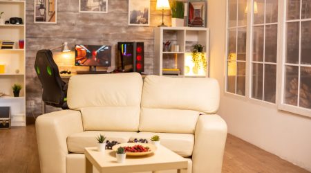 empty-living-room-interior-with-pc-background (1)